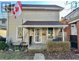 9 SUPERIOR STREET, Brantford, Ontario