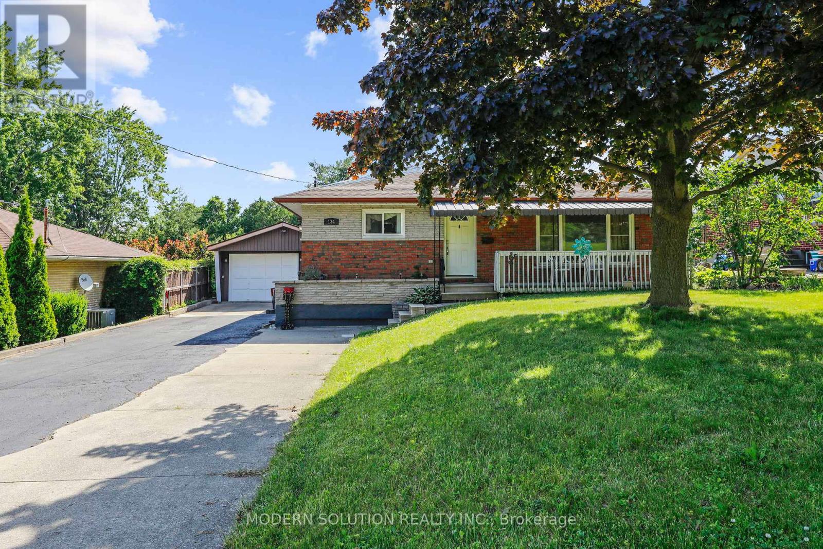 134 Clarke Street N, Woodstock, Ontario N4S 7M7 - Photo 3 - X12998866