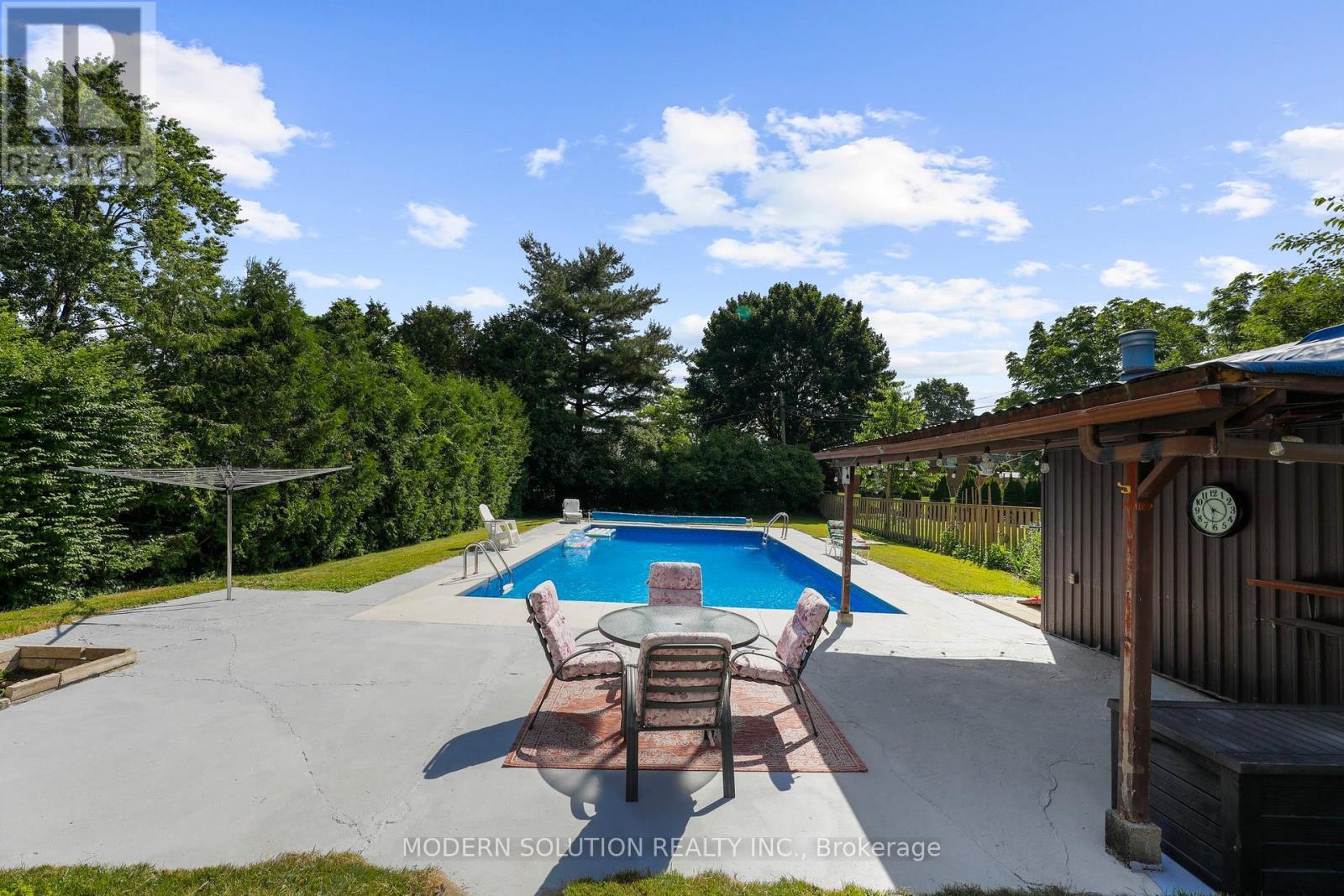 134 Clarke Street N, Woodstock, Ontario N4S 7M7 - Photo 36 - X12998866