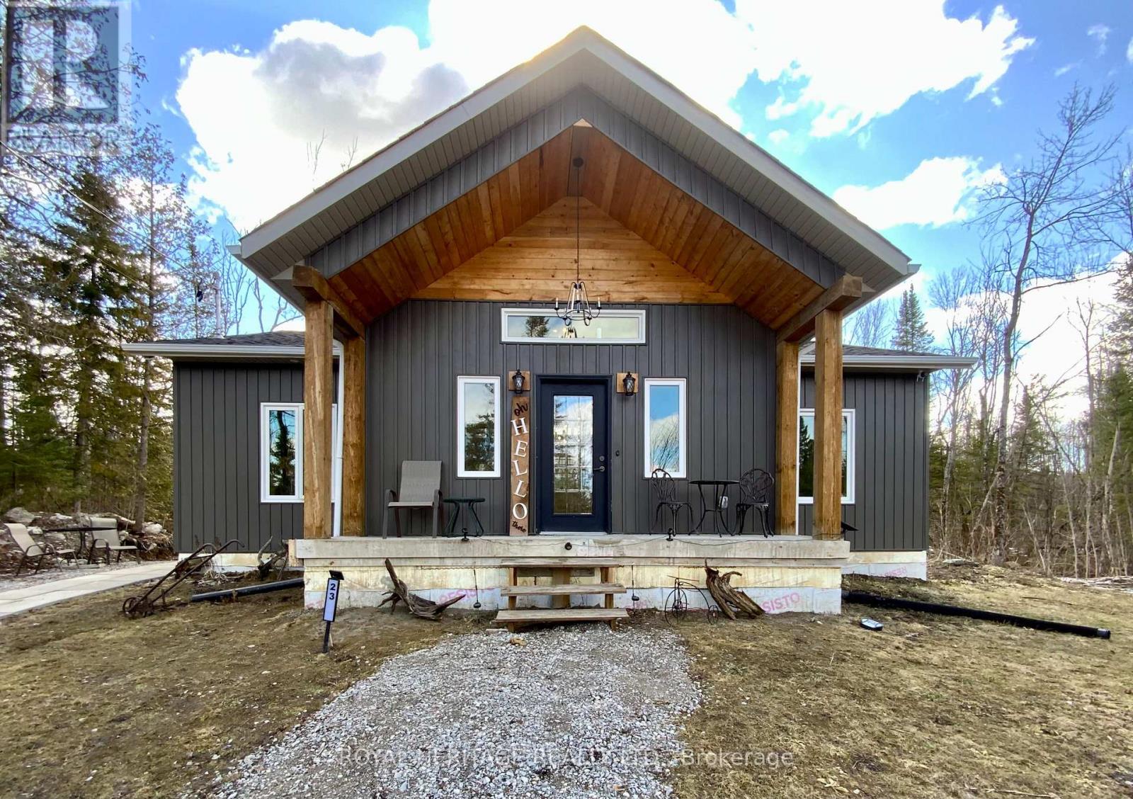 23 River Road, Kawartha Lakes, Ontario  K0M 1N0 - Photo 2 - X12988652