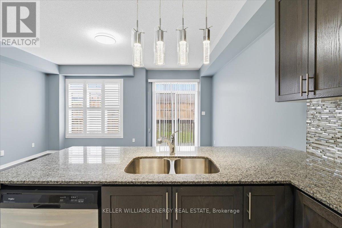 18 Rimrock Crescent, Whitby, Ontario  L1N 0E5 - Photo 11 - E12998934