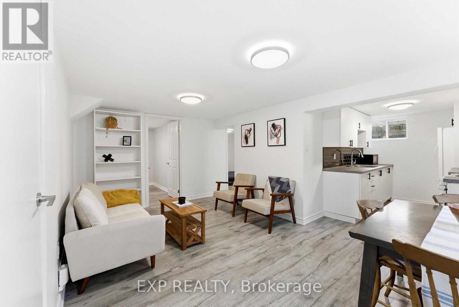 10 Plaza Square, Belleville, Ontario  K8N 4J3 - Photo 25 - X12998944