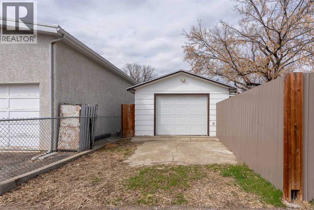 235 15 Street N, Lethbridge, Alberta  T1H 2X5 - Photo 34 - A2301622