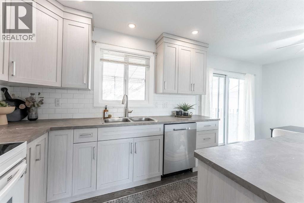 235 15 Street N, Lethbridge, Alberta  T1H 2X5 - Photo 15 - A2301622