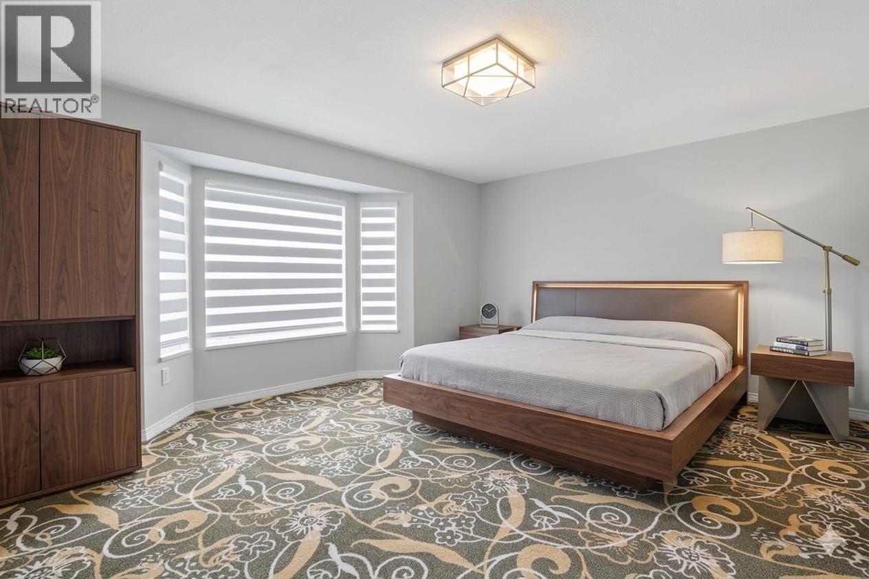 716 Crane Place, New Westminster, British Columbia V3M 6P5 - Photo 10 - R3111481