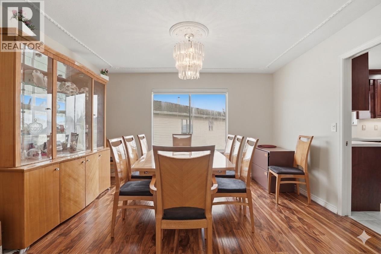 716 Crane Place, New Westminster, British Columbia V3M 6P5 - Photo 7 - R3111481