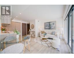 902 - 17 BATHURST STREET, Toronto, Ontario