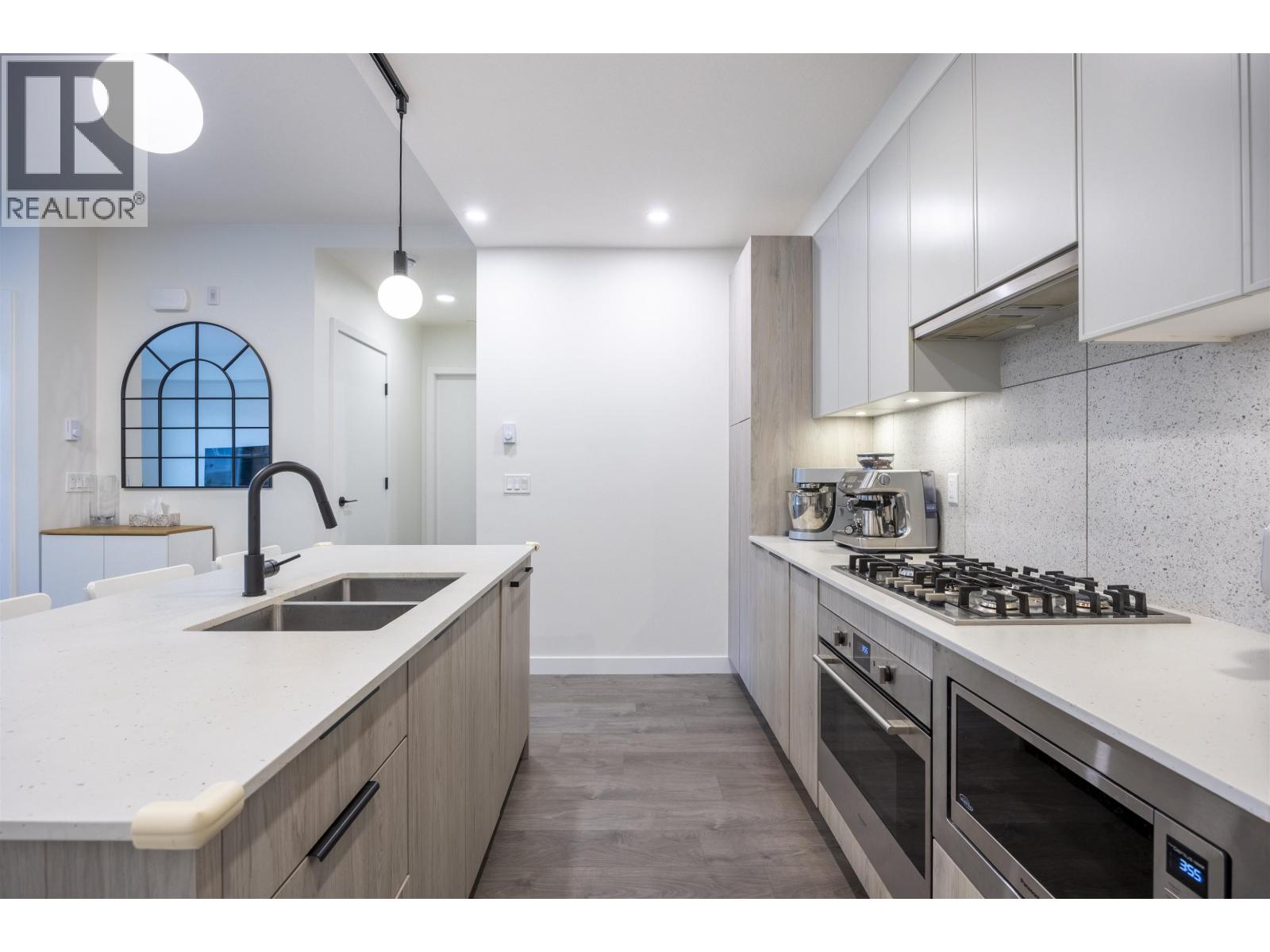 115 715 Ducklow Street, Coquitlam, British Columbia  V3J 0P7 - Photo 9 - R3111547