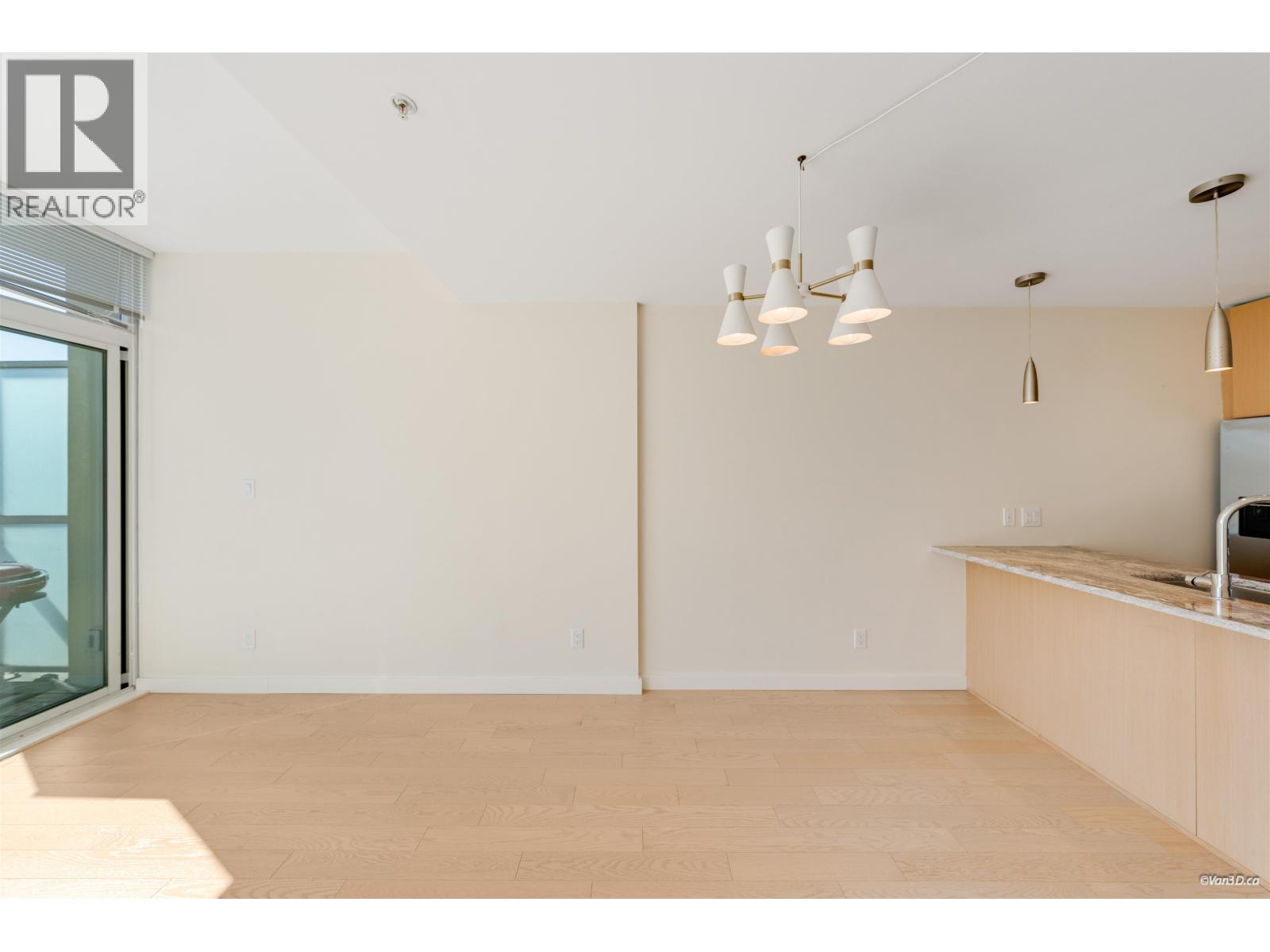 1002 88 W 1st Avenue, Vancouver, British Columbia  V5Y 0K2 - Photo 4 - R3111282