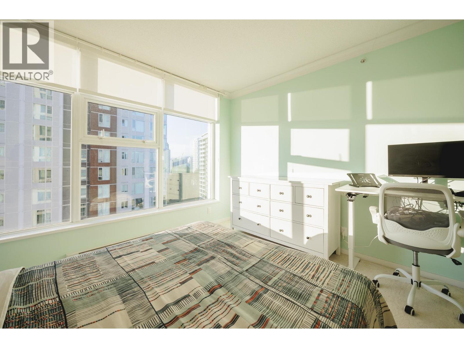 2205 3102 Windsor Gate, Coquitlam, British Columbia  V3B 0J3 - Photo 15 - R3066629