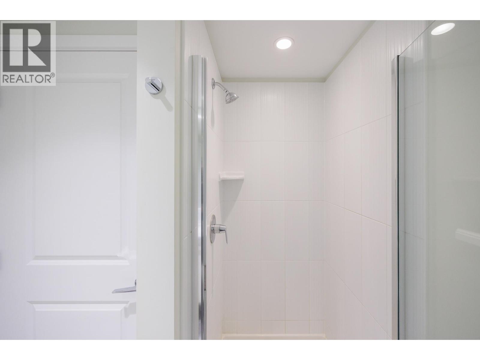 2205 3102 Windsor Gate, Coquitlam, British Columbia  V3B 0J3 - Photo 22 - R3066629