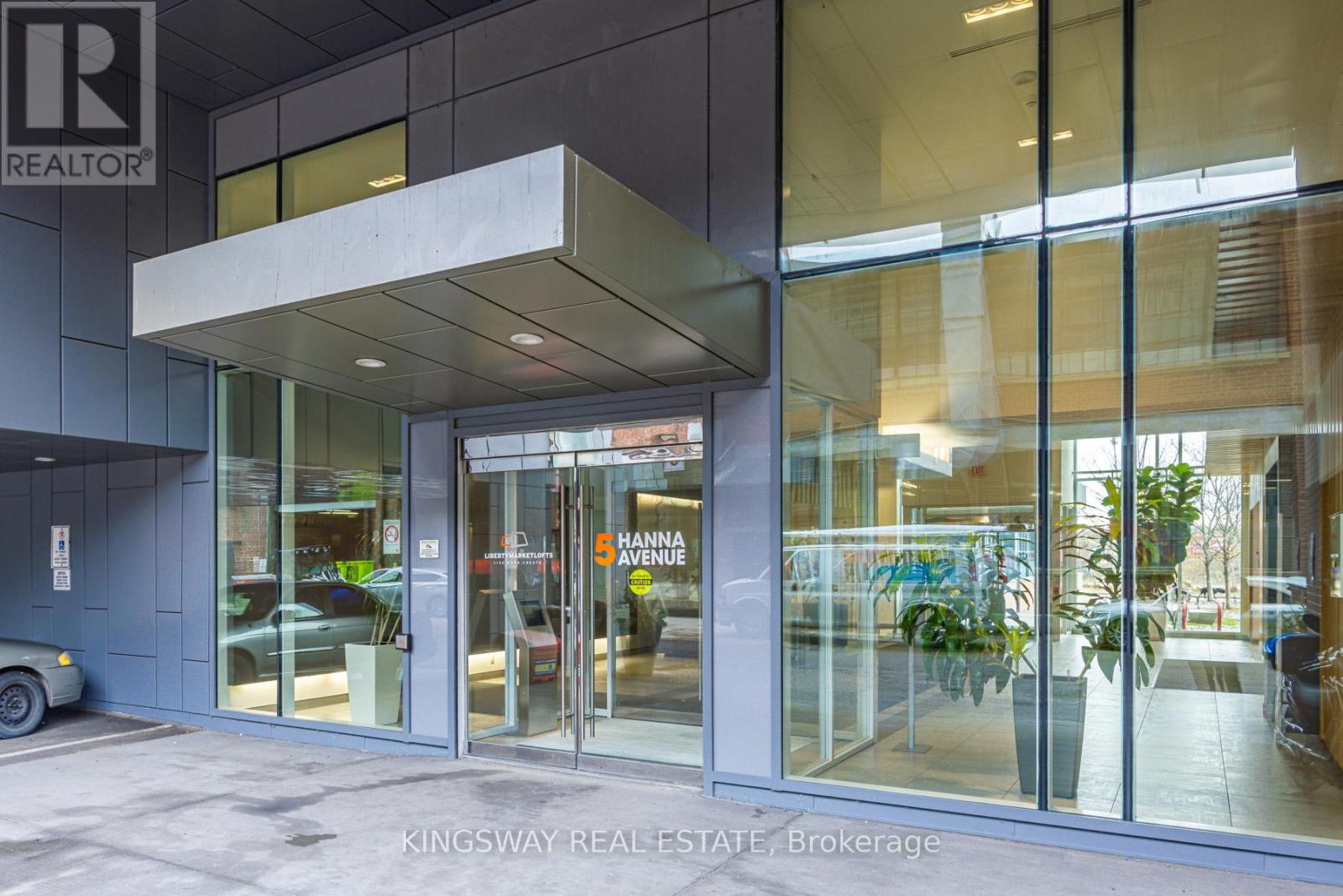 332 - 5 Hanna Avenue, Toronto, Ontario  M6K 0B3 - Photo 2 - C12998962