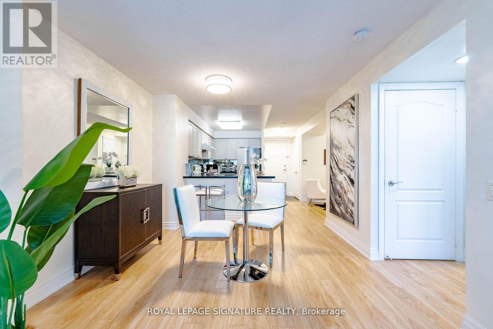 209 - 21 Hillcrest Avenue, Toronto, Ontario  M2N 7K2 - Photo 7 - C12998966