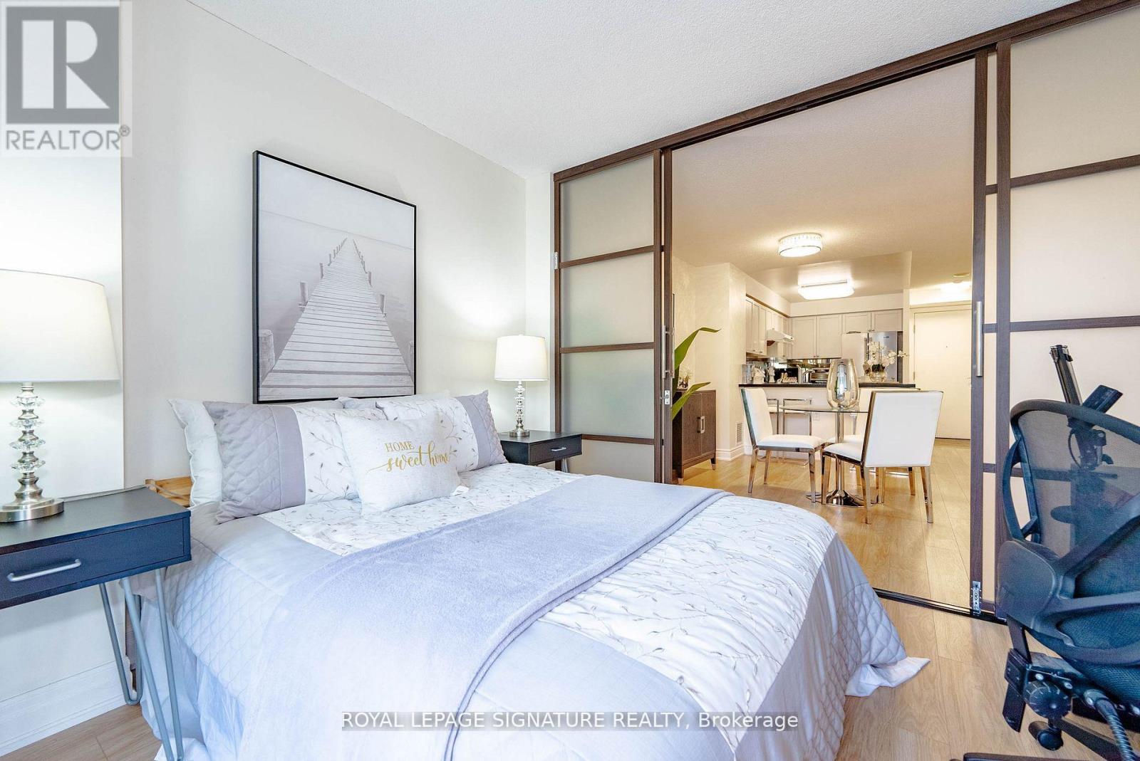 209 - 21 Hillcrest Avenue, Toronto, Ontario  M2N 7K2 - Photo 8 - C12998966