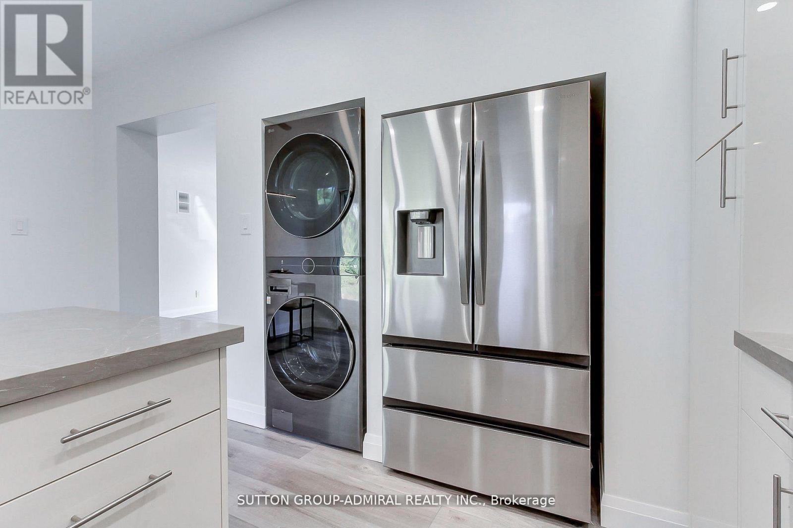 836 Montsell Avenue, Georgina, Ontario  L0E 1S0 - Photo 17 - N12998896