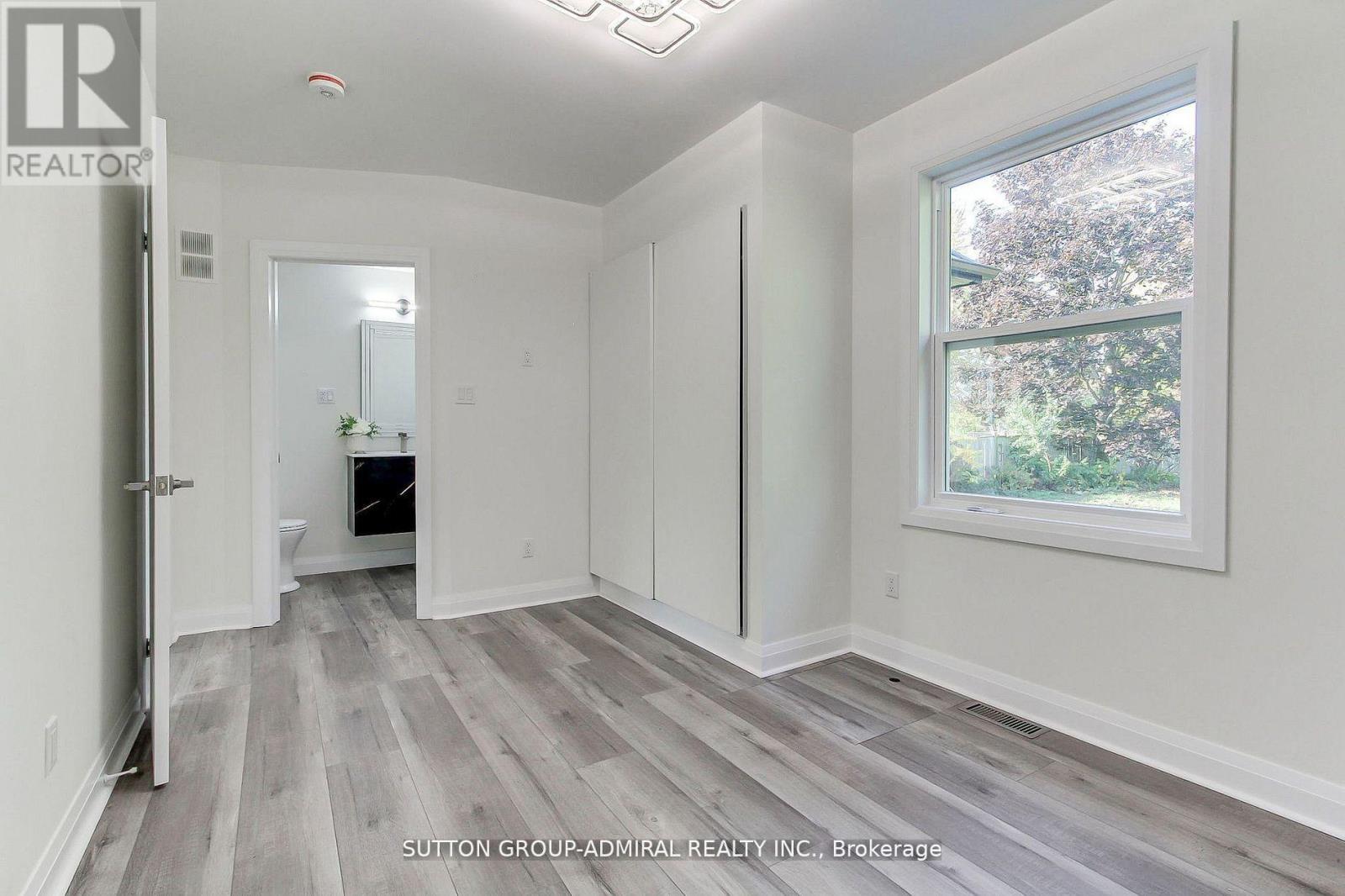 836 Montsell Avenue, Georgina, Ontario  L0E 1S0 - Photo 23 - N12998896