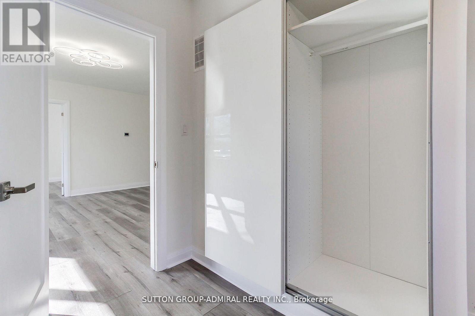 836 Montsell Avenue, Georgina, Ontario  L0E 1S0 - Photo 30 - N12998896