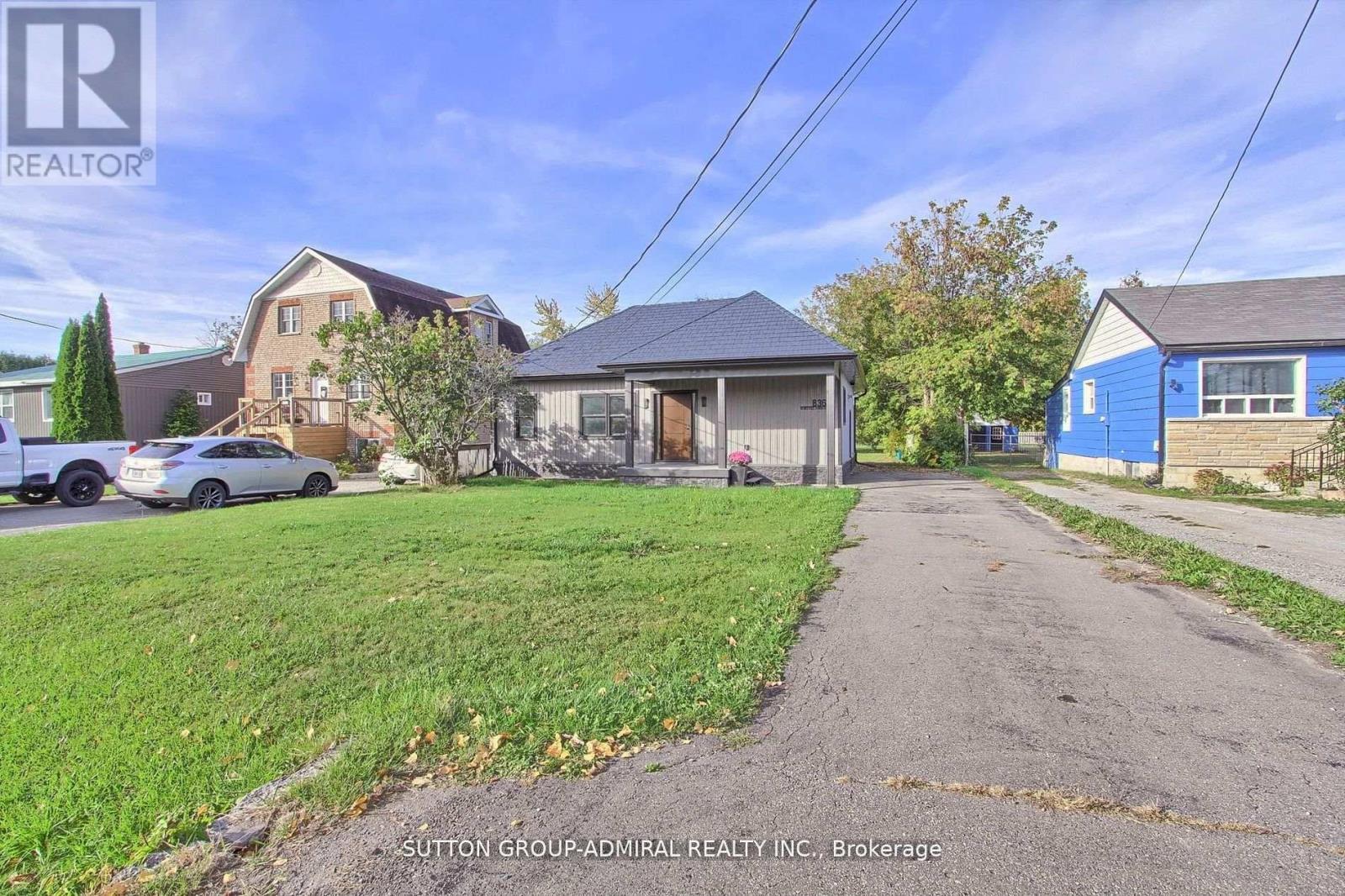 836 Montsell Avenue, Georgina, Ontario  L0E 1S0 - Photo 4 - N12998896