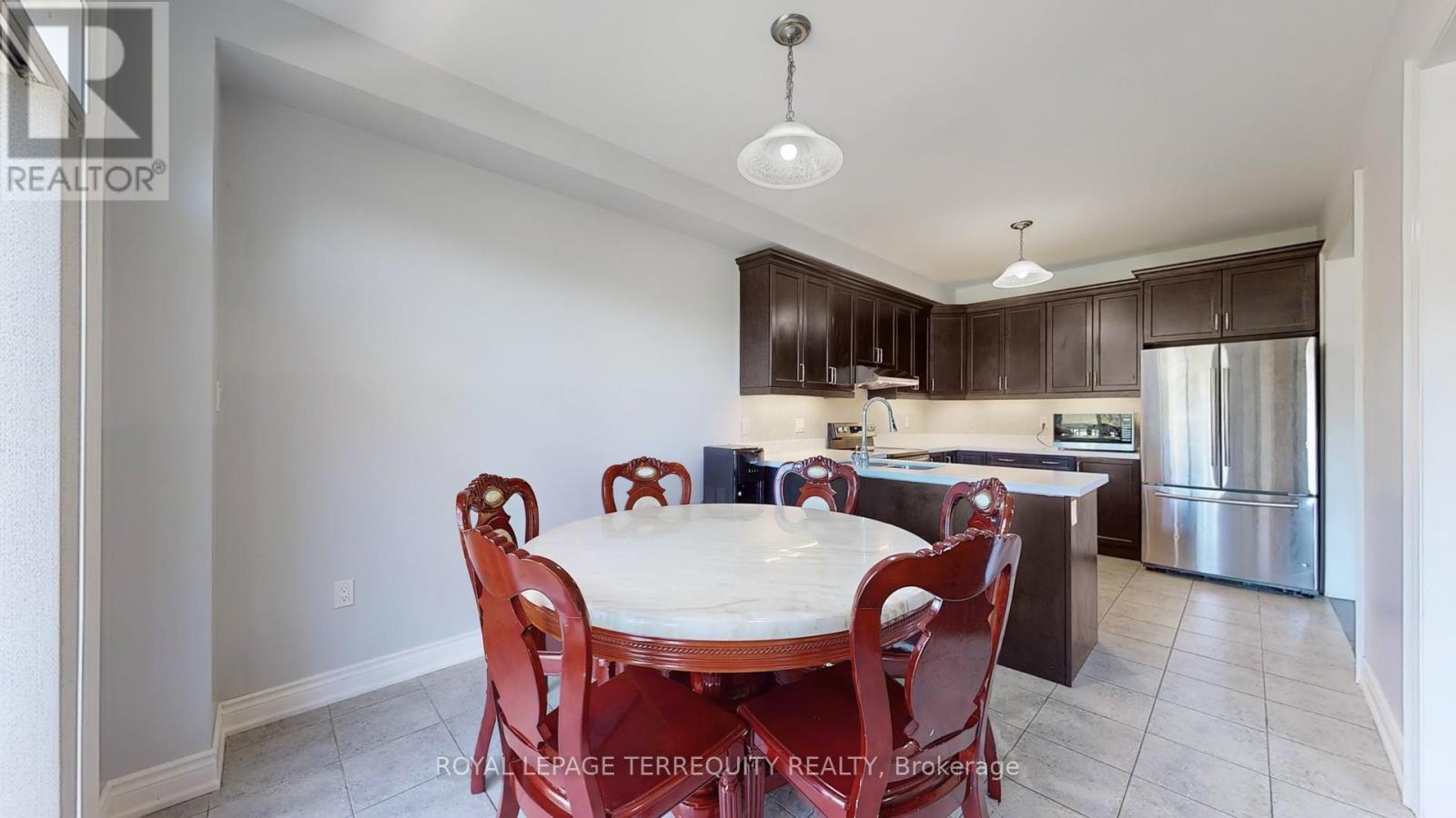 28 Richmond Park Drive, Georgina, Ontario  L4P 0H2 - Photo 20 - N12998960