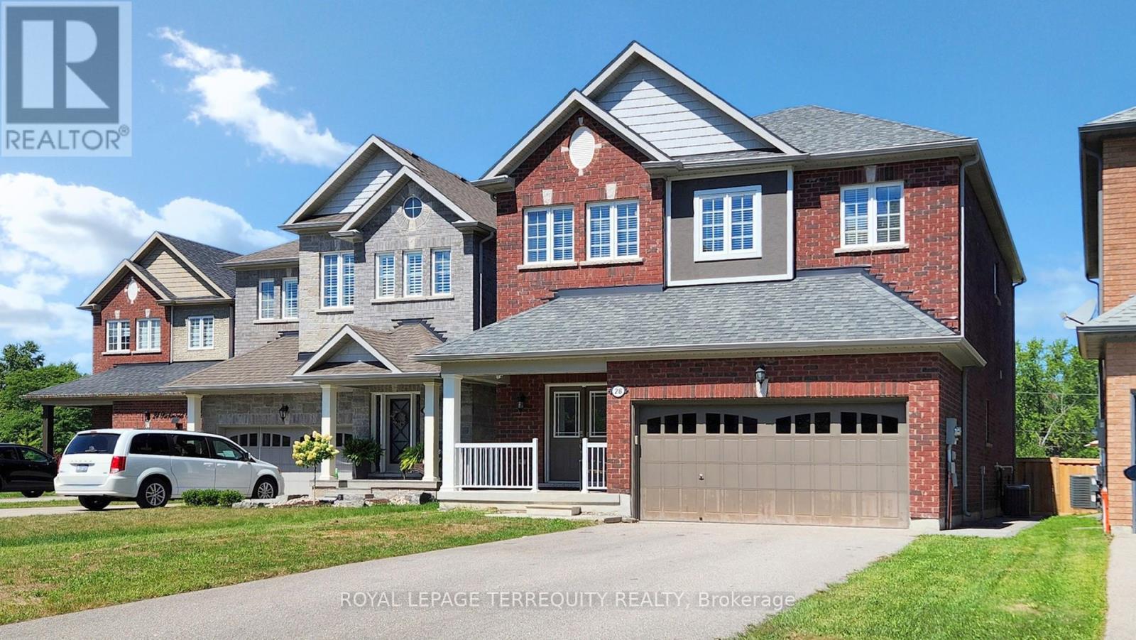 28 Richmond Park Drive, Georgina, Ontario  L4P 0H2 - Photo 3 - N12998960