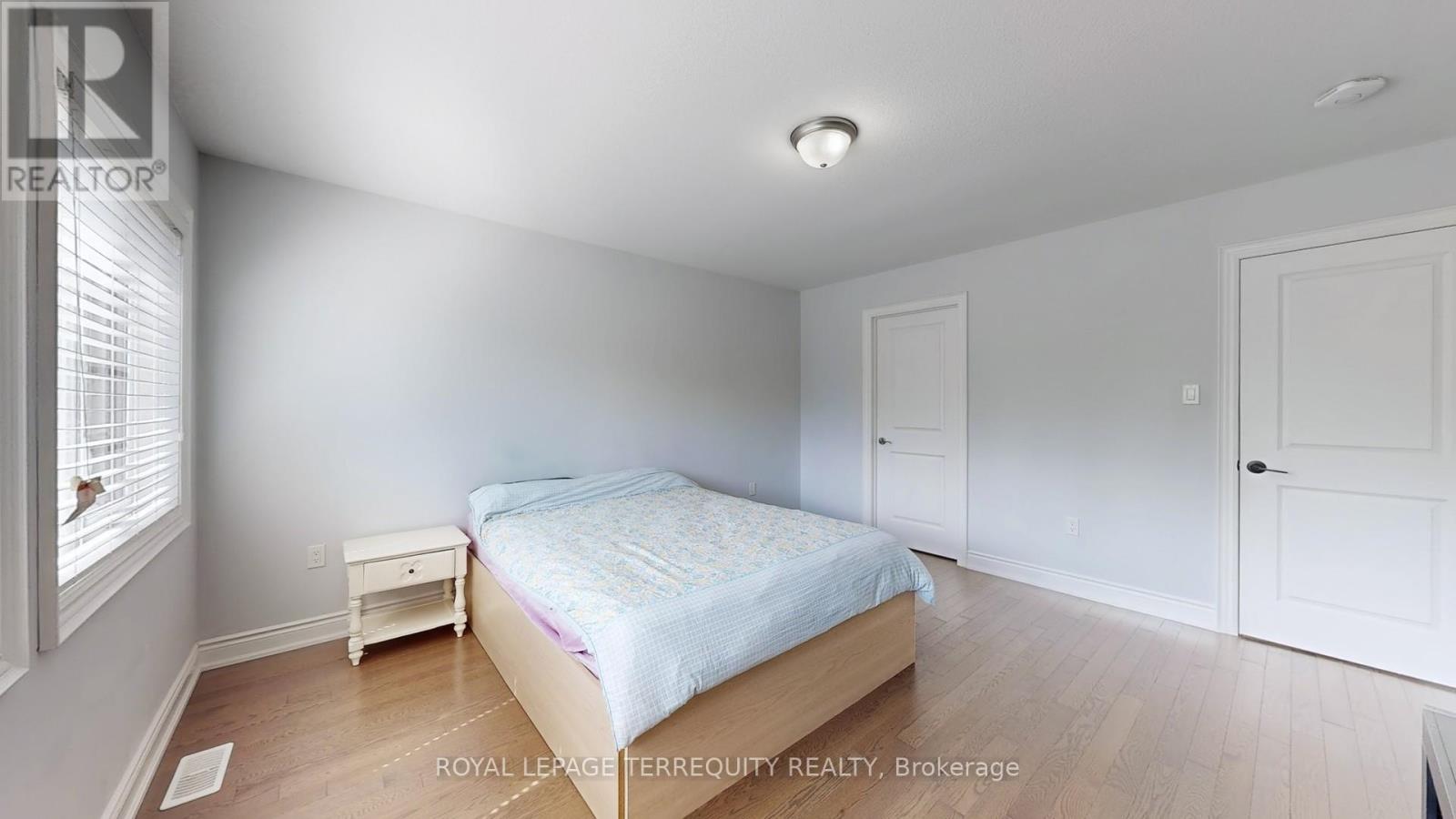 28 Richmond Park Drive, Georgina, Ontario  L4P 0H2 - Photo 35 - N12998960