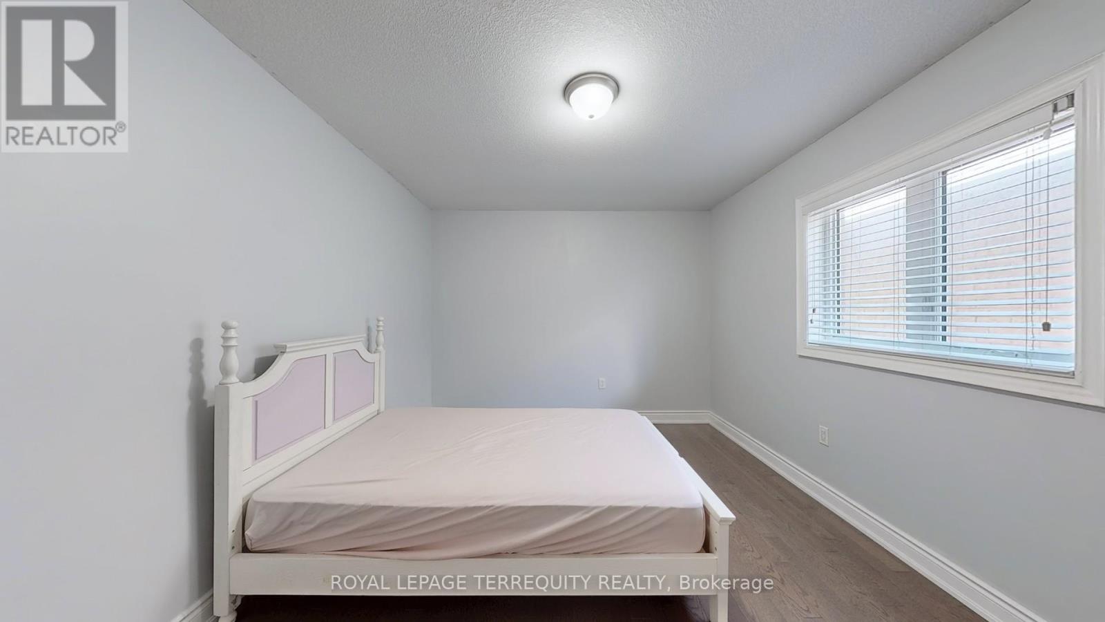 28 Richmond Park Drive, Georgina, Ontario  L4P 0H2 - Photo 37 - N12998960