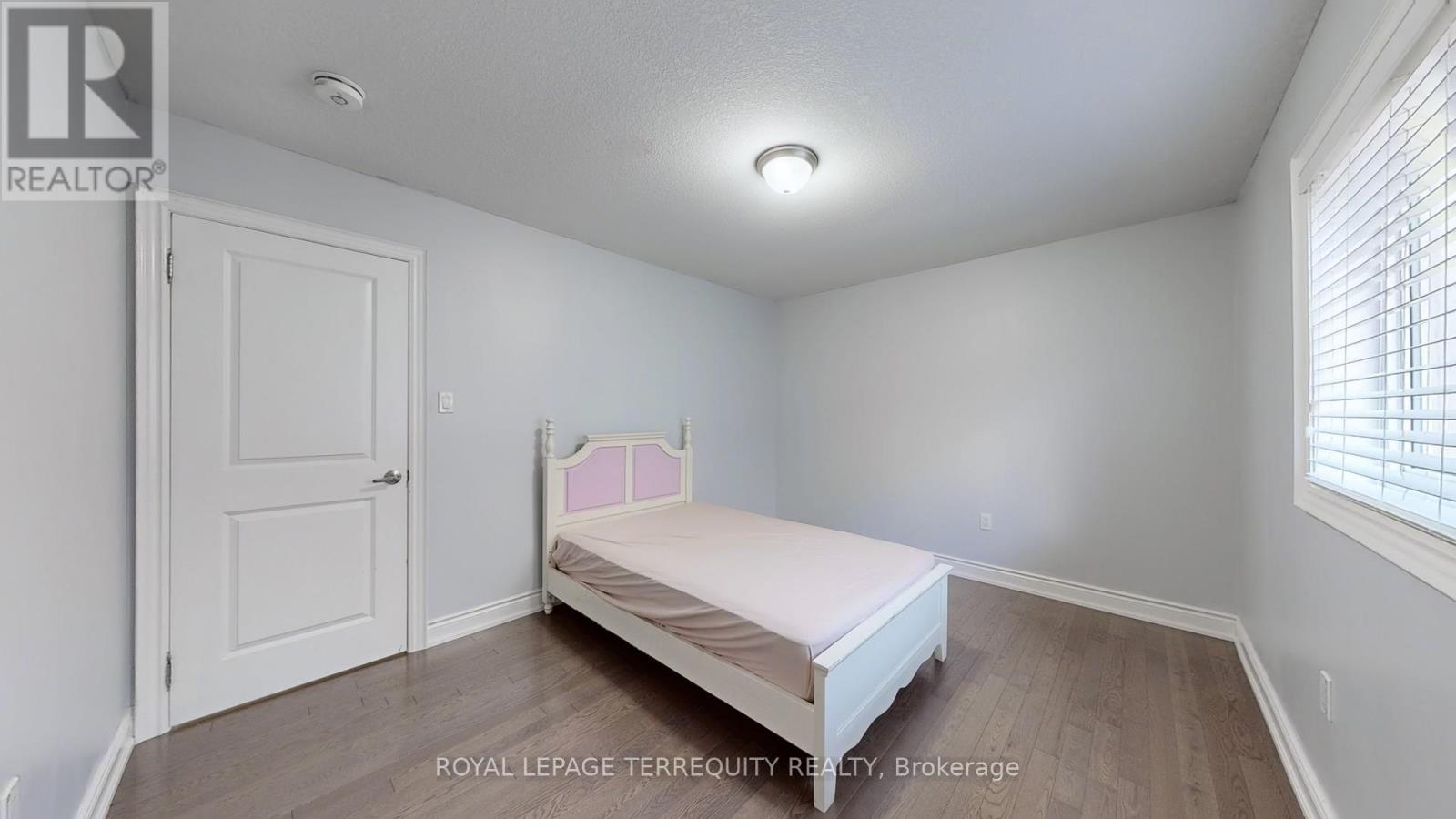 28 Richmond Park Drive, Georgina, Ontario  L4P 0H2 - Photo 38 - N12998960