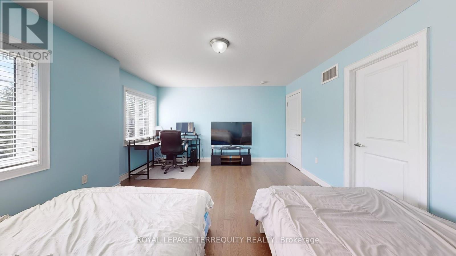 28 Richmond Park Drive, Georgina, Ontario  L4P 0H2 - Photo 41 - N12998960