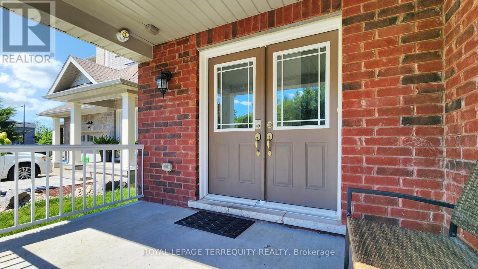 28 Richmond Park Drive, Georgina, Ontario  L4P 0H2 - Photo 6 - N12998960