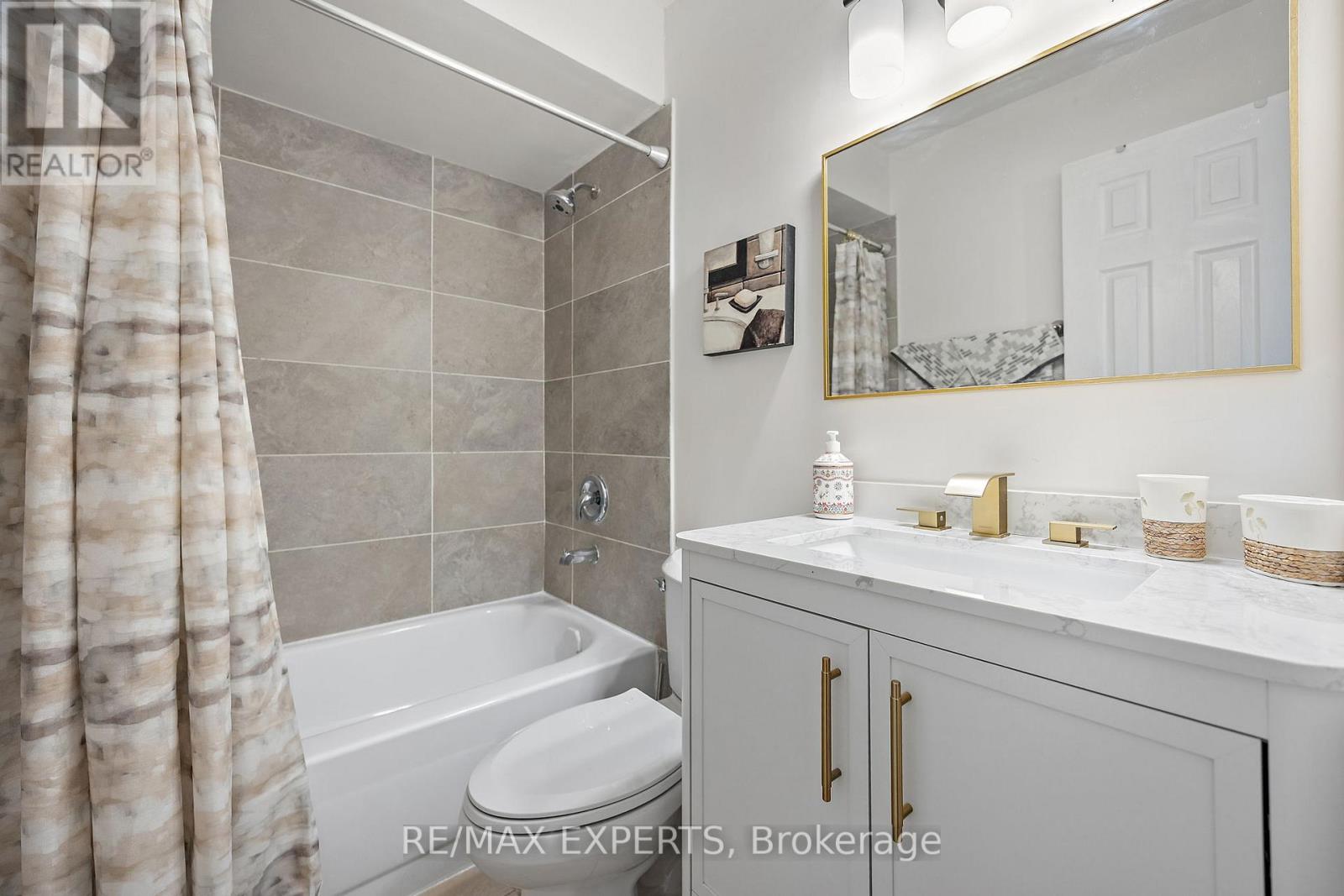 242 Milestone Crescent, Aurora, Ontario  L4G 3M2 - Photo 13 - N12998982