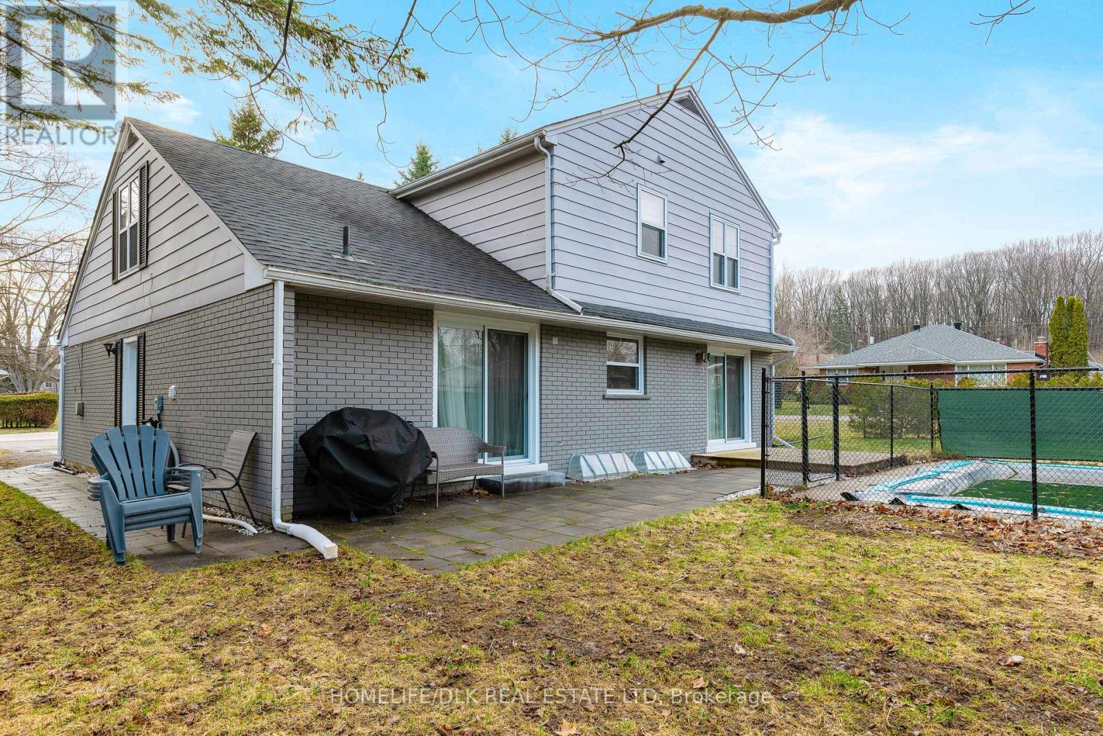 4 Baxter Drive, Brockville, Ontario  K6V 3T8 - Photo 3 - X12973396