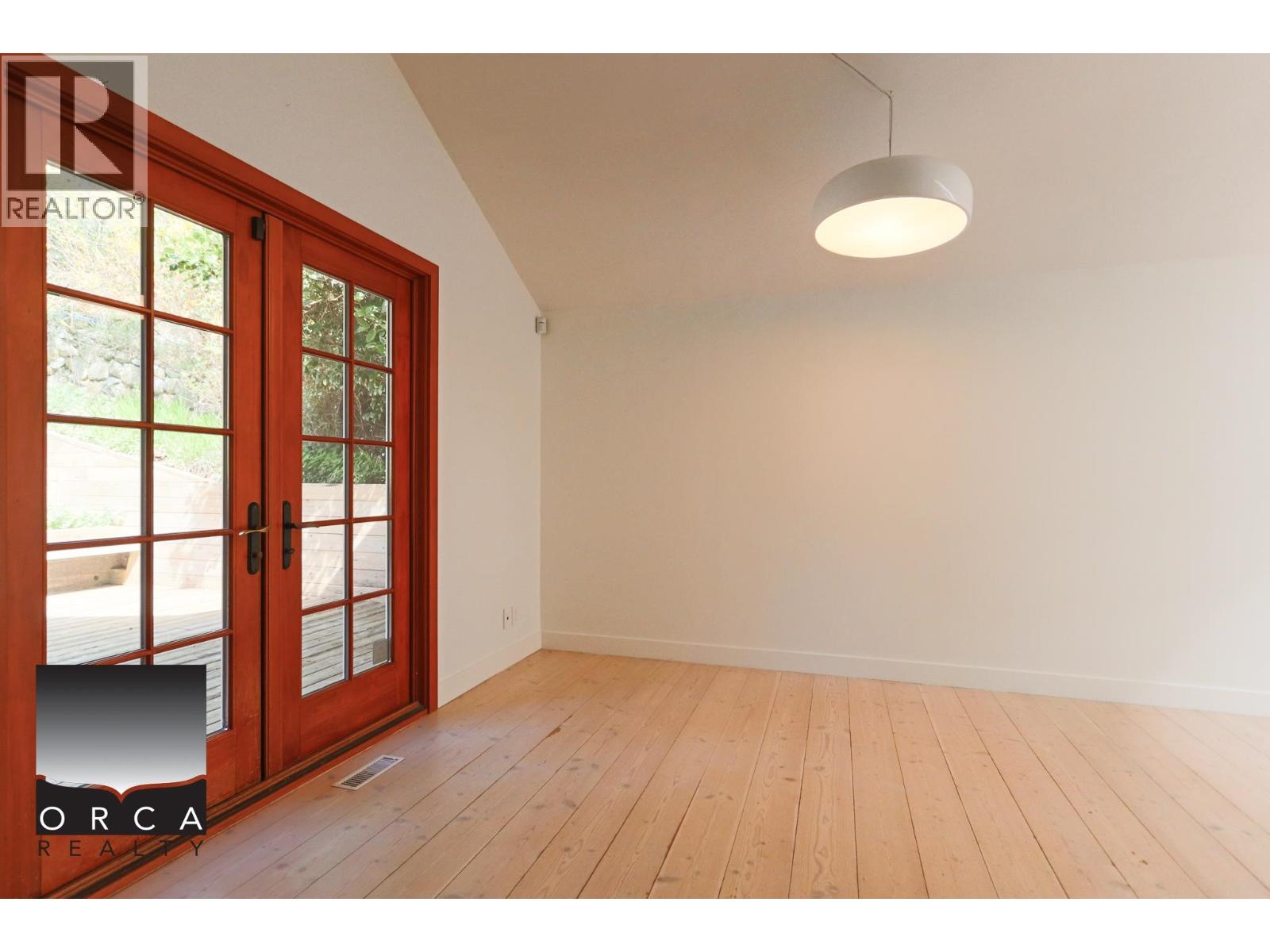 466 Brand Street, North Vancouver, British Columbia  V7N 1G1 - Photo 9 - R3108274