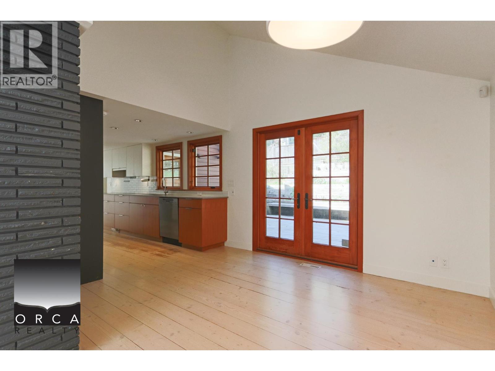 466 Brand Street, North Vancouver, British Columbia  V7N 1G1 - Photo 12 - R3108274