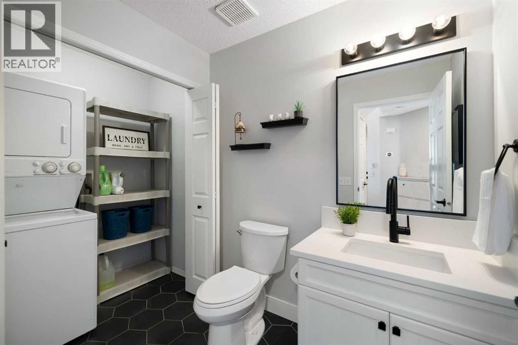 316 Mt Brewster Circle Se, Calgary, Alberta  T2Z 3J2 - Photo 14 - A2296159