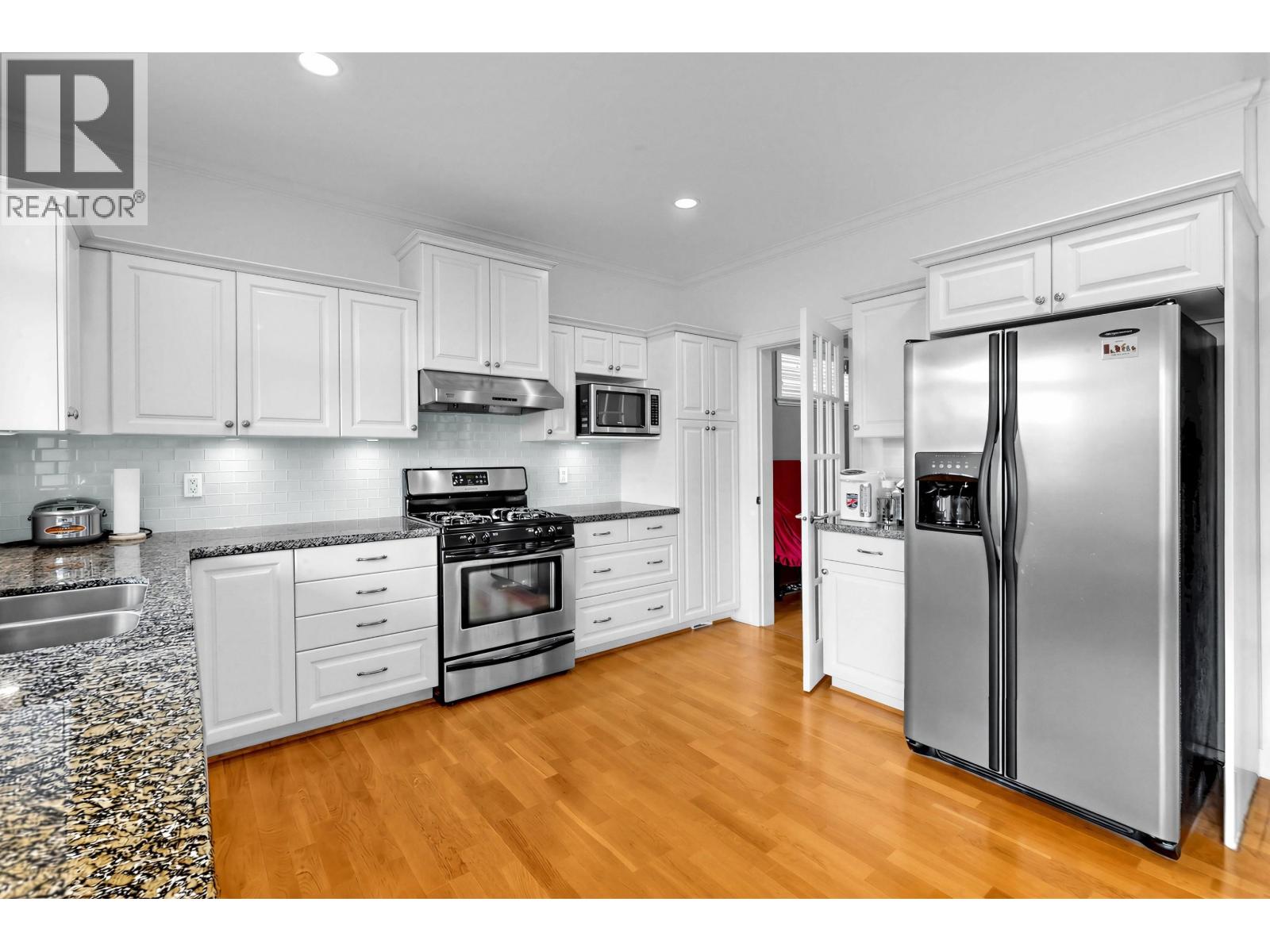 3580 Semlin Drive, Richmond, British Columbia V7C 5V7 - Photo 8 - R3111159