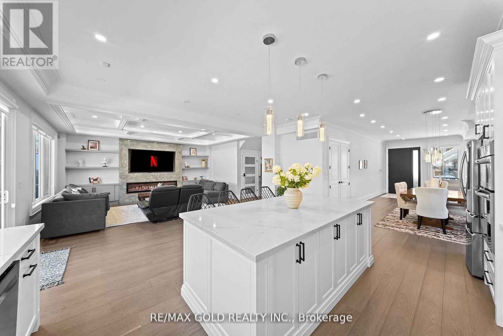 99 Twenty Seventh Street, Toronto, Ontario  M8W 2X6 - Photo 16 - W12998922