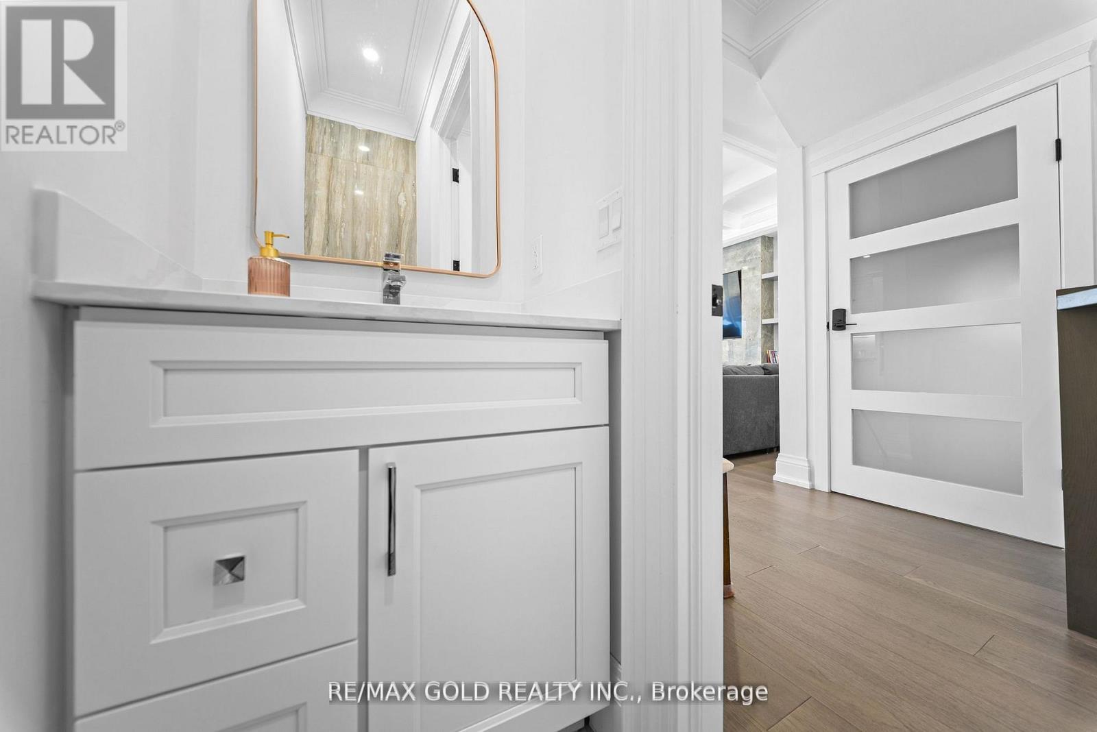 99 Twenty Seventh Street, Toronto, Ontario  M8W 2X6 - Photo 23 - W12998922