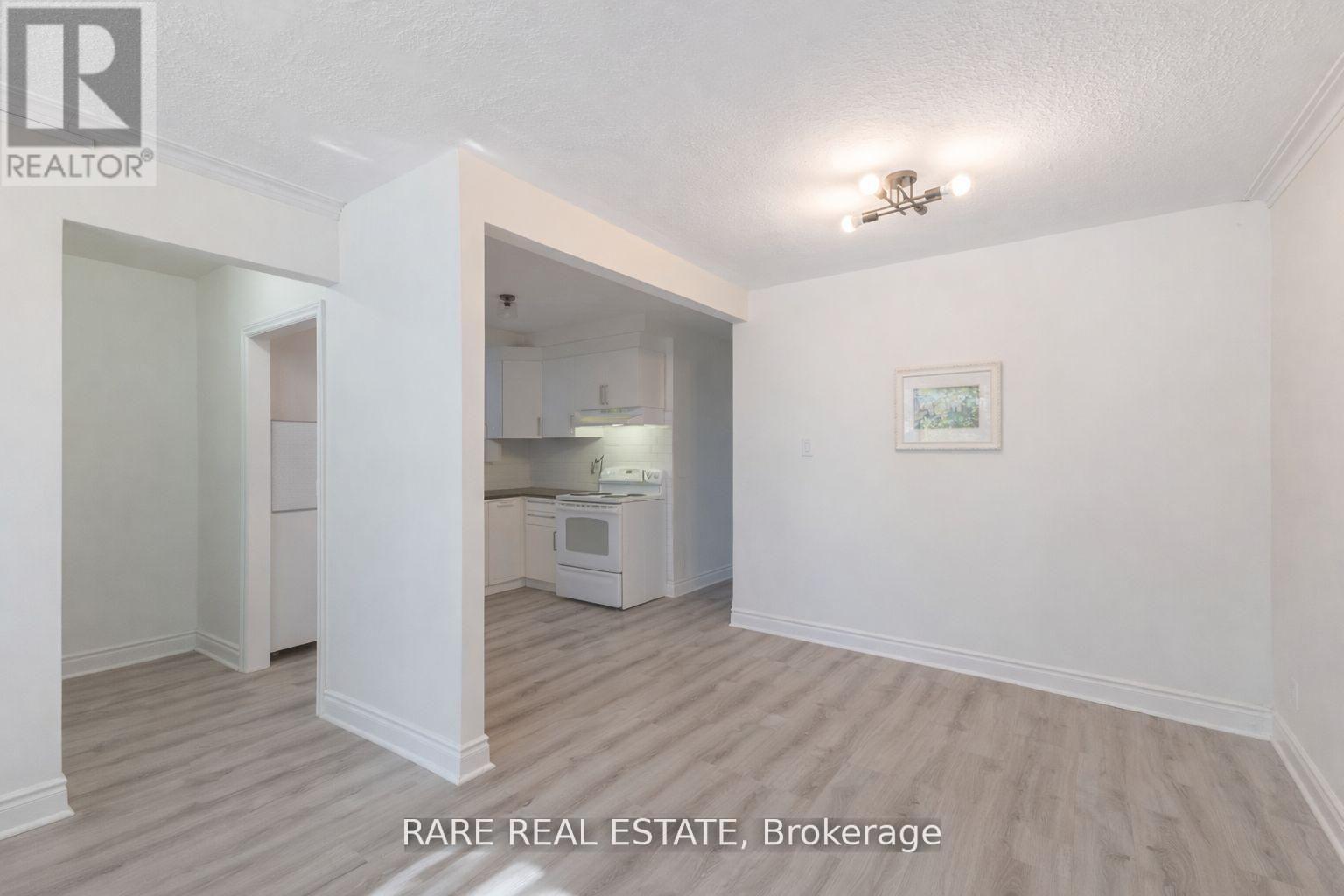 2 - 352 Hopewell Avenue, Toronto, Ontario  M6E 2S2 - Photo 4 - W12998928