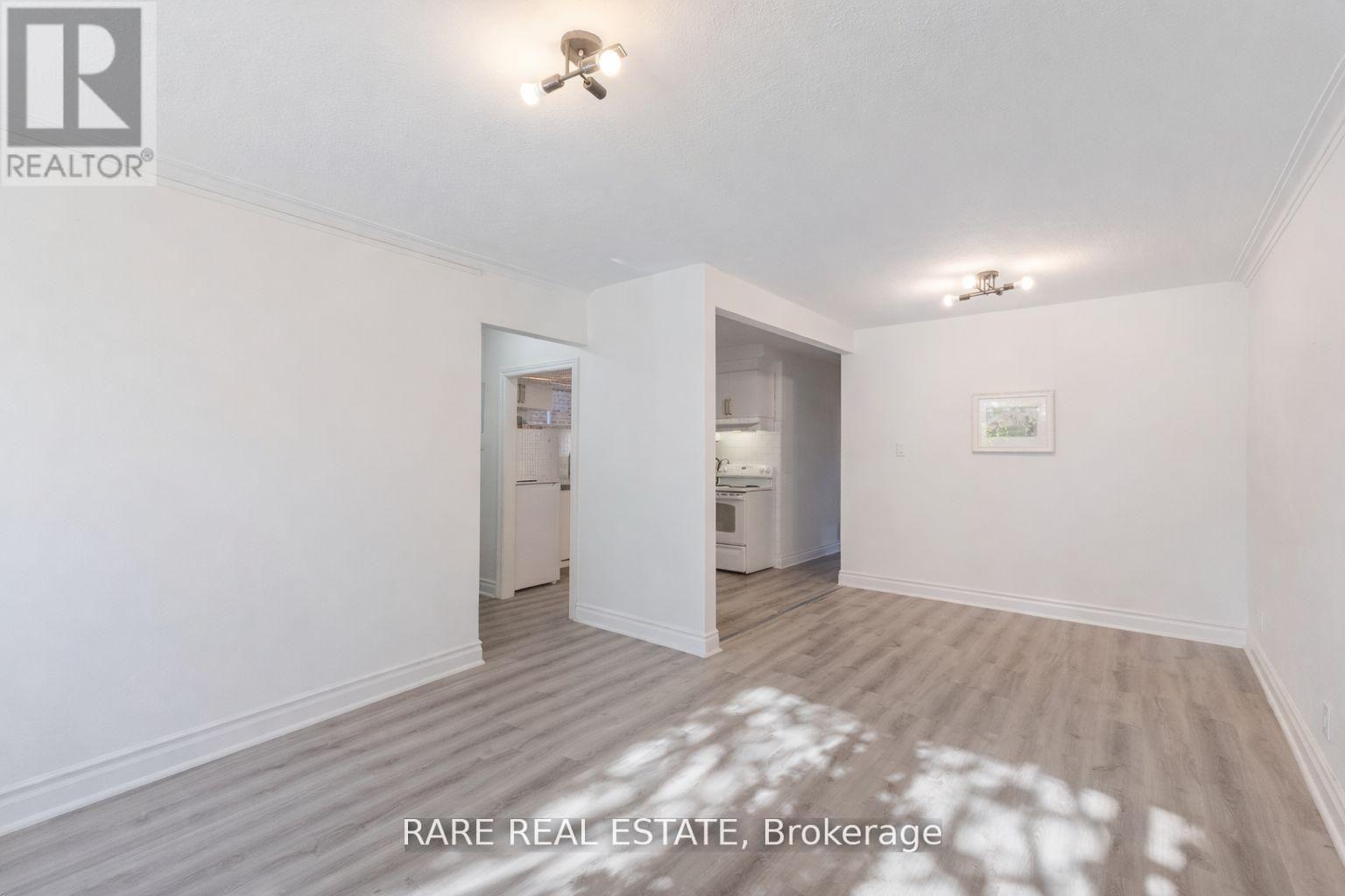 2 - 352 Hopewell Avenue, Toronto, Ontario  M6E 2S2 - Photo 5 - W12998928