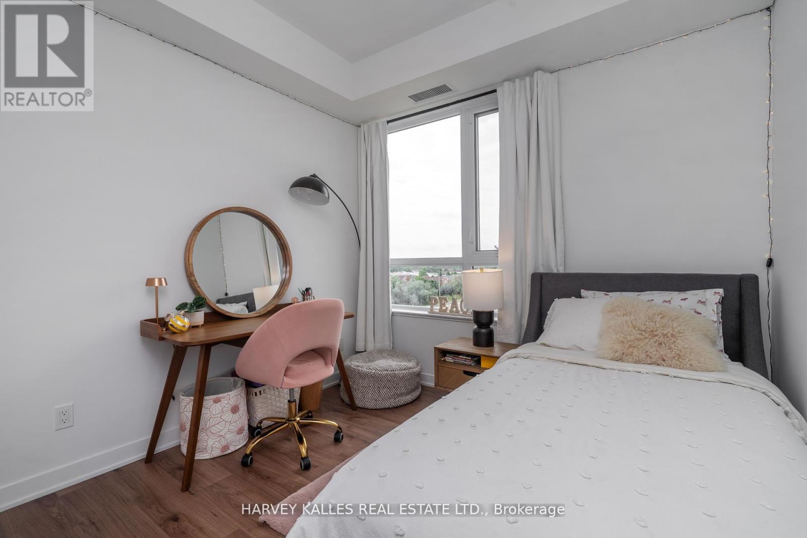 432 - 405 Dundas Street W, Oakville, Ontario  L6M 5P9 - Photo 12 - W12998936