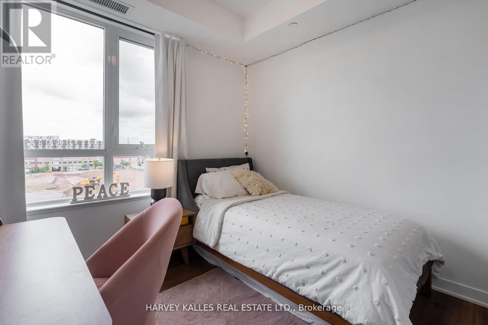 432 - 405 Dundas Street W, Oakville, Ontario  L6M 5P9 - Photo 14 - W12998936