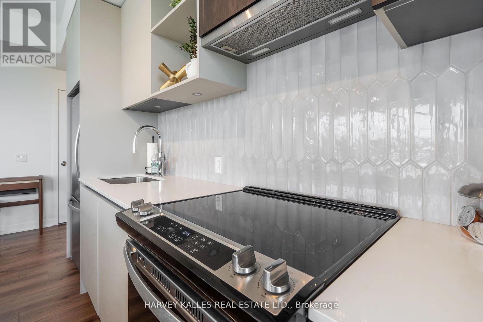 432 - 405 Dundas Street W, Oakville, Ontario  L6M 5P9 - Photo 19 - W12998936