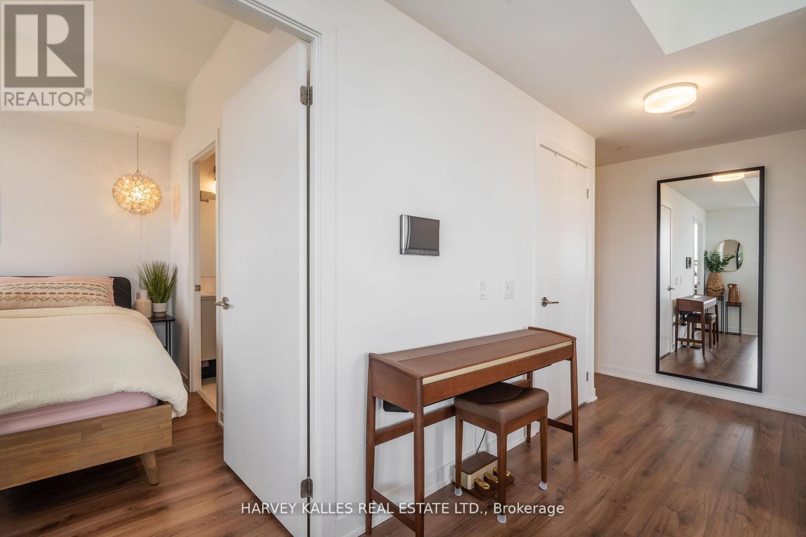 432 - 405 Dundas Street W, Oakville, Ontario  L6M 5P9 - Photo 25 - W12998936