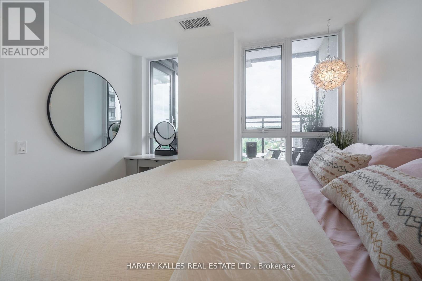 432 - 405 Dundas Street W, Oakville, Ontario  L6M 5P9 - Photo 28 - W12998936