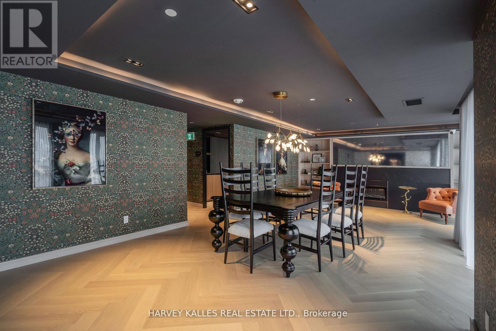 432 - 405 Dundas Street W, Oakville, Ontario  L6M 5P9 - Photo 35 - W12998936