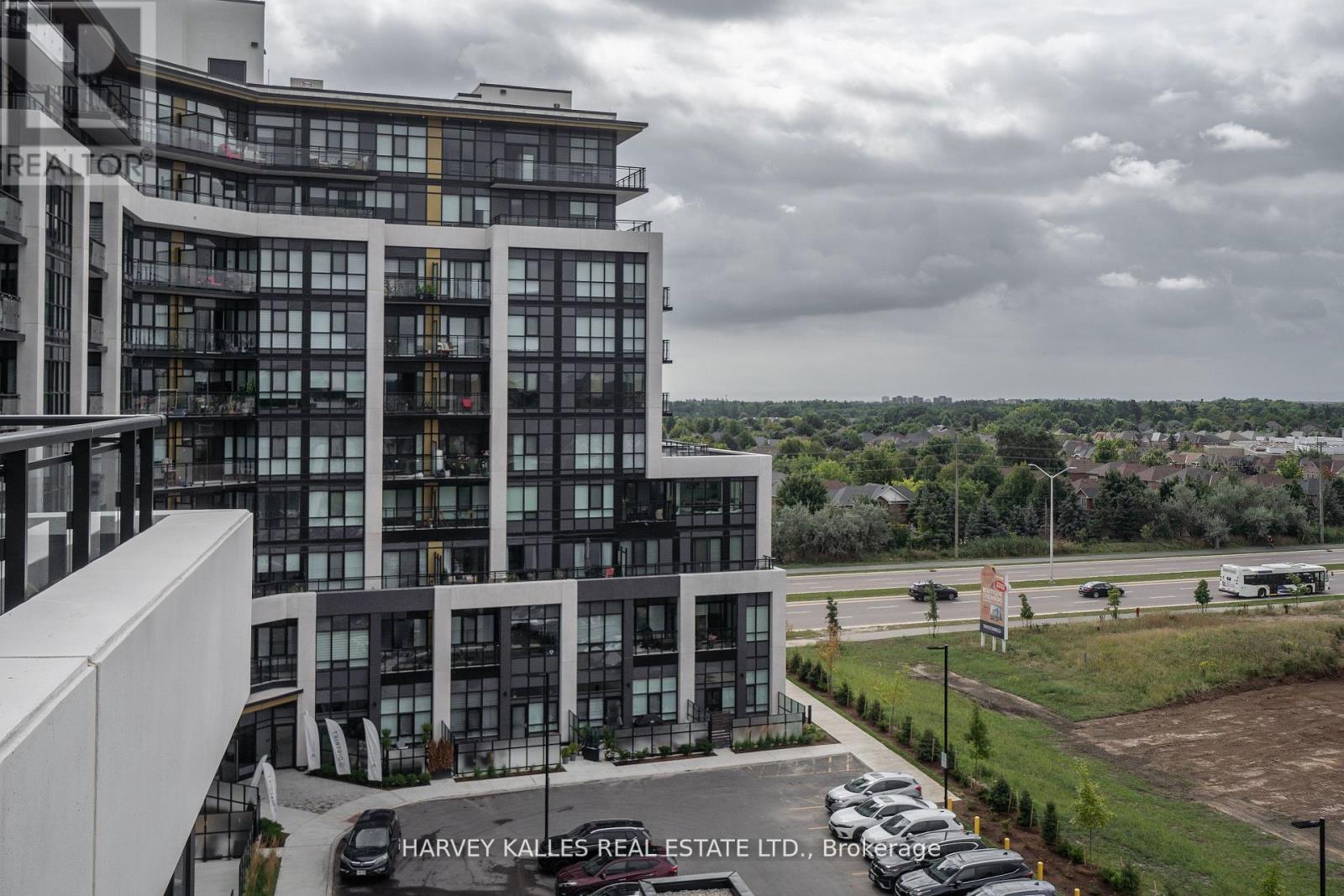 432 - 405 Dundas Street W, Oakville, Ontario  L6M 5P9 - Photo 43 - W12998936