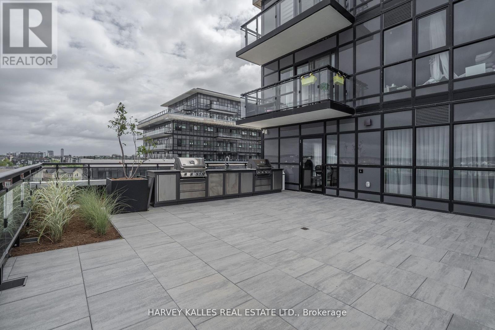 432 - 405 Dundas Street W, Oakville, Ontario  L6M 5P9 - Photo 48 - W12998936