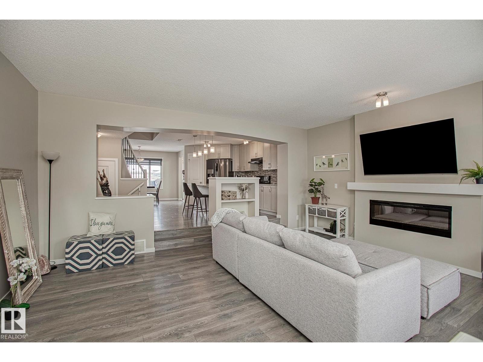 7718 Eifert Cr Nw, Edmonton, Alberta  T6M 0W2 - Photo 5 - E4482258