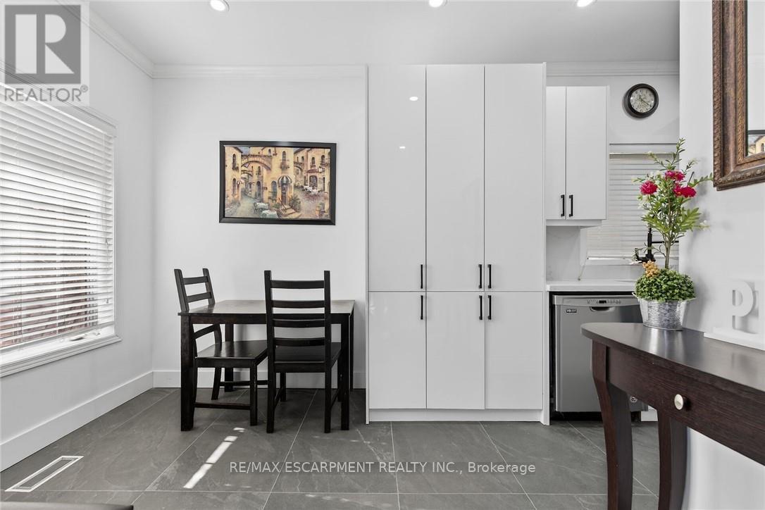 33 Panorama Way, Hamilton, Ontario  L8E 6C6 - Photo 19 - X12998892