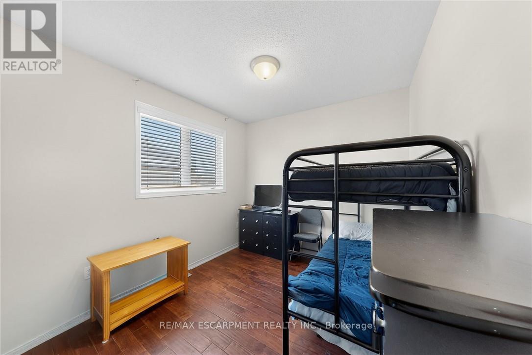 33 Panorama Way, Hamilton, Ontario  L8E 6C6 - Photo 32 - X12998892